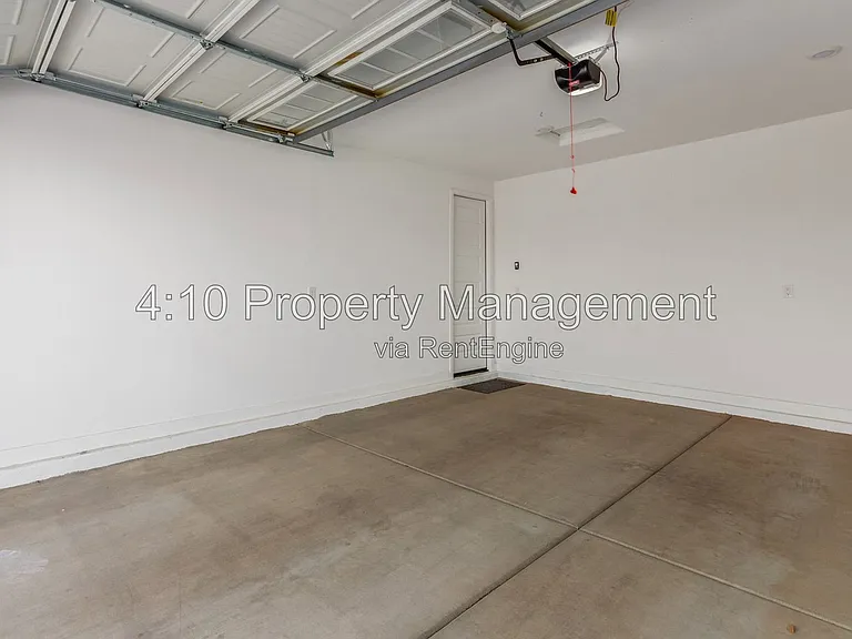 2222 E Palmdale Ln — Photo 35