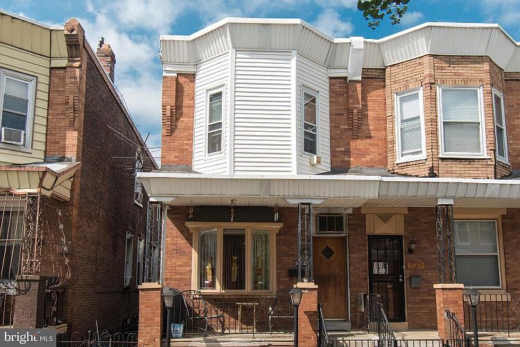 1st image of 729 E Thayer St