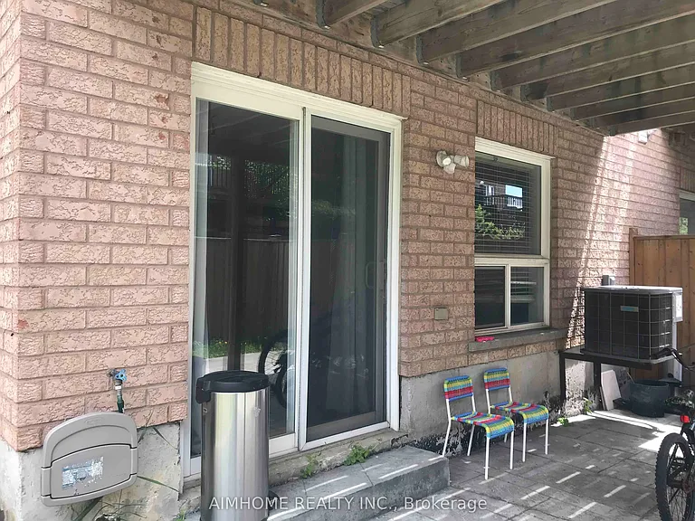 10 Portsmouth Rd #BASEMENT — Photo 10