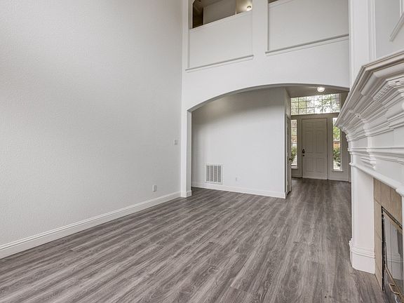 5th image of 14870 Farmcote Dr