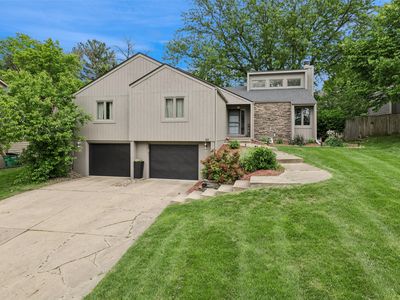 1611 NW 103rd St, Clive, IA, 50325