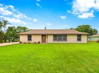 3552 Suncrest Rd, Lake Worth, FL 33467