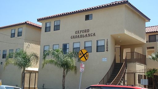 1st image of 12444 Oxford Ave APT 4