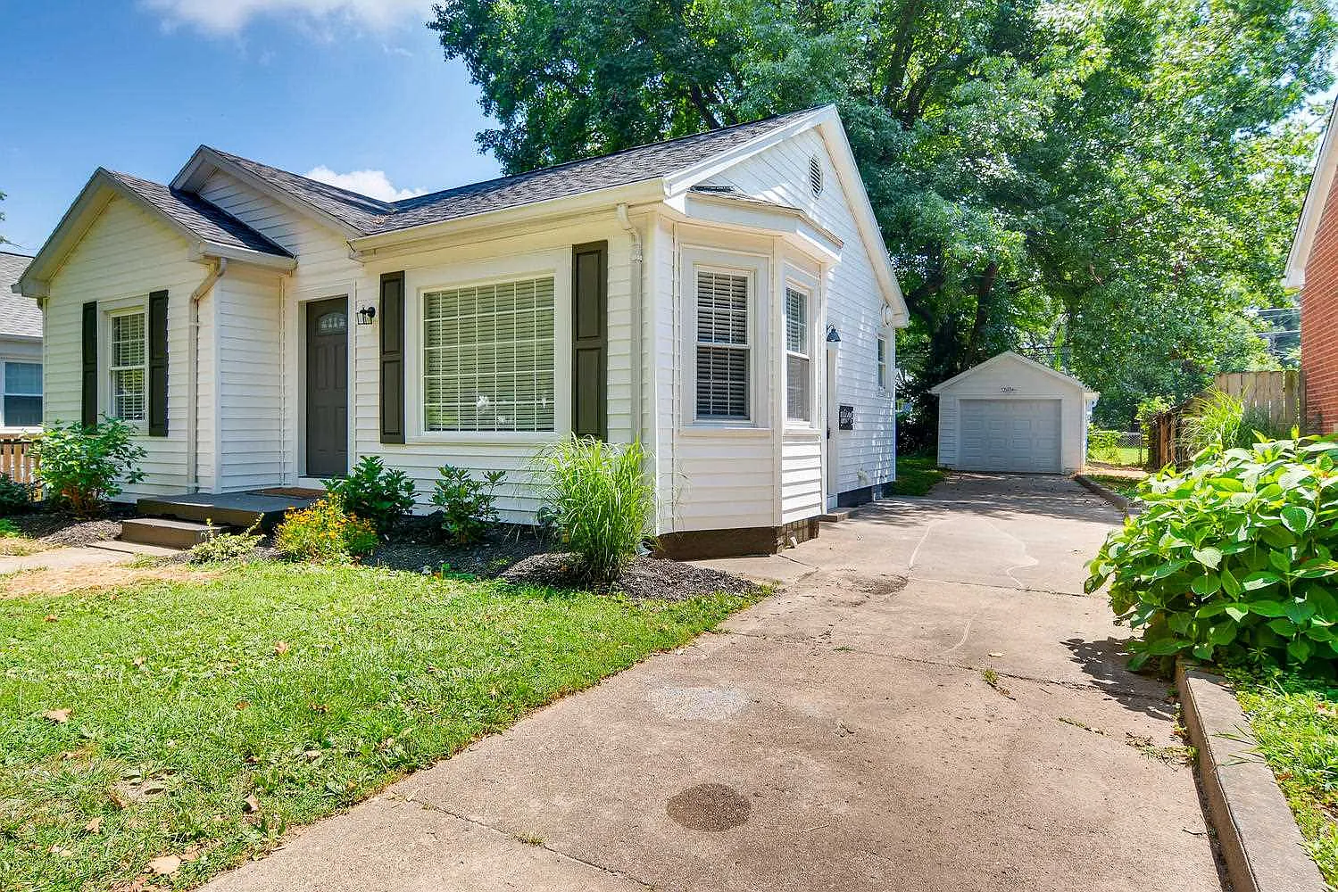 804 S Villa Dr photo 1