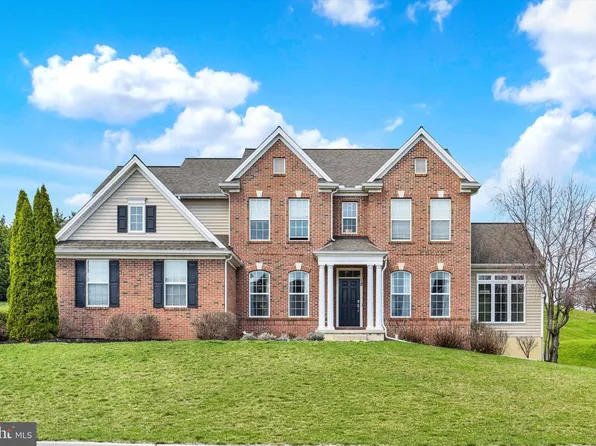 12 Bella Vista Dr, Mechanicsburg, PA 17050