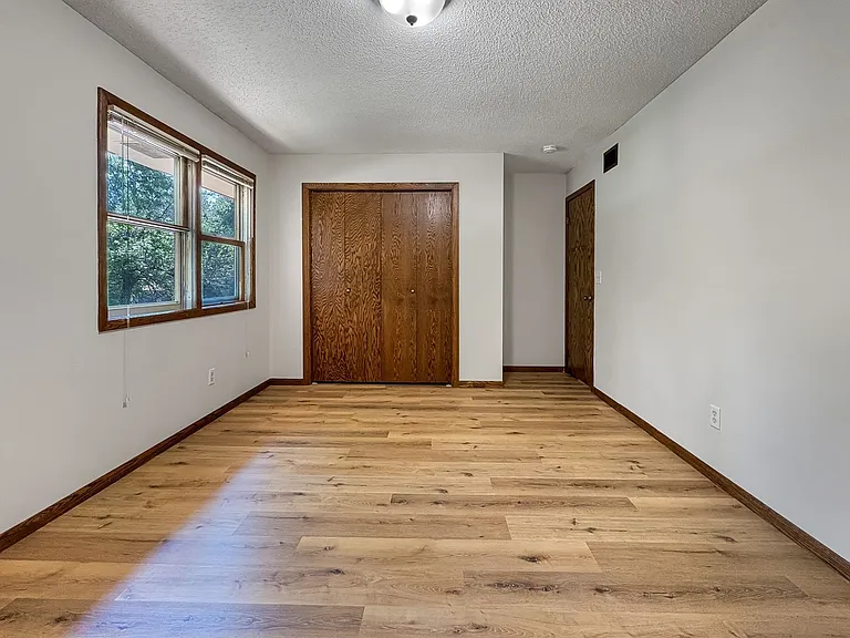 5674 Arthur St NE — Photo 32