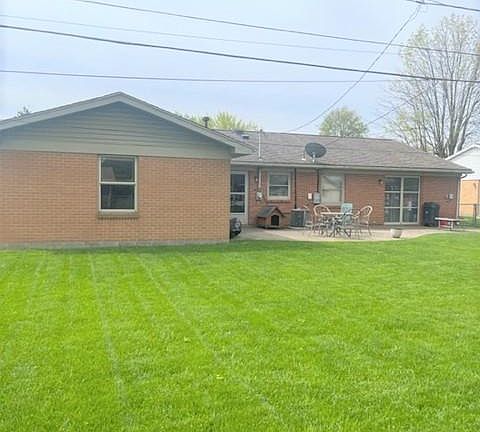 2nd image of 1087 Royalton Dr