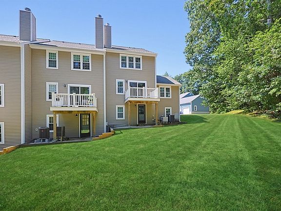 3rd image of 206 Laurelwood Dr #206