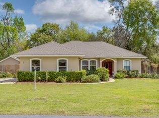 660 N Sunset Dr, Mount Dora, FL 32757