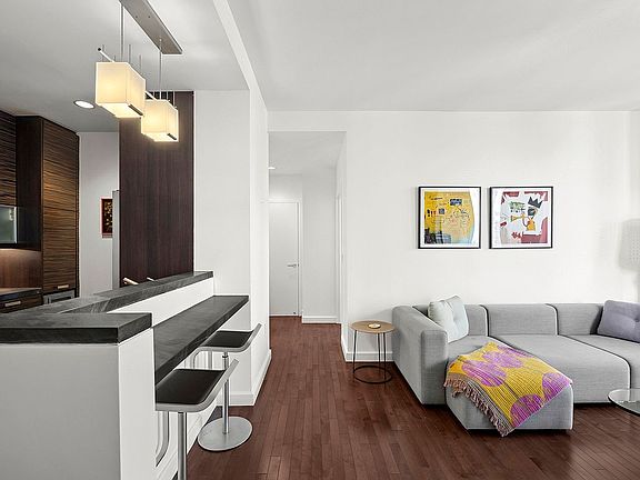 4th image of 101 W 24th St APT 25H