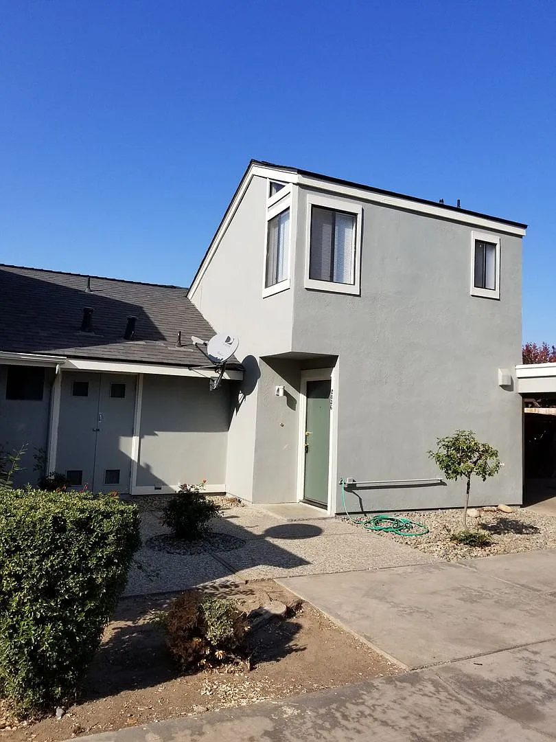 Town House for rent — Photo 1