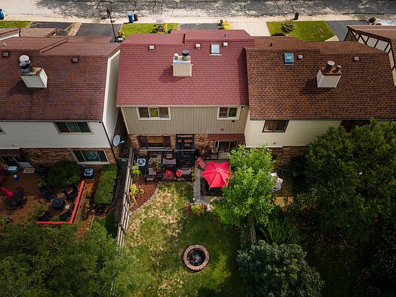 5th image of 10408 Sheffield Dr #N