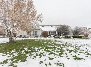 6861 Chestnut Hl, Victor, NY 14564