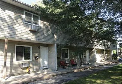 340 Elm St W — Photo 12