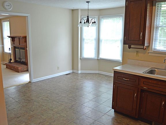 3rd image of 216 Centennial Dr