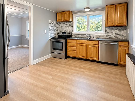 4th image of 22 Neptune St #2