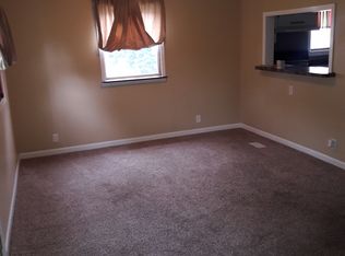 146 Oak Dr, Dekalb, IL 60115