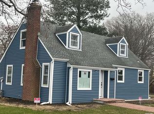 34 Kilburn Ave, Huntington Station, NY 11746