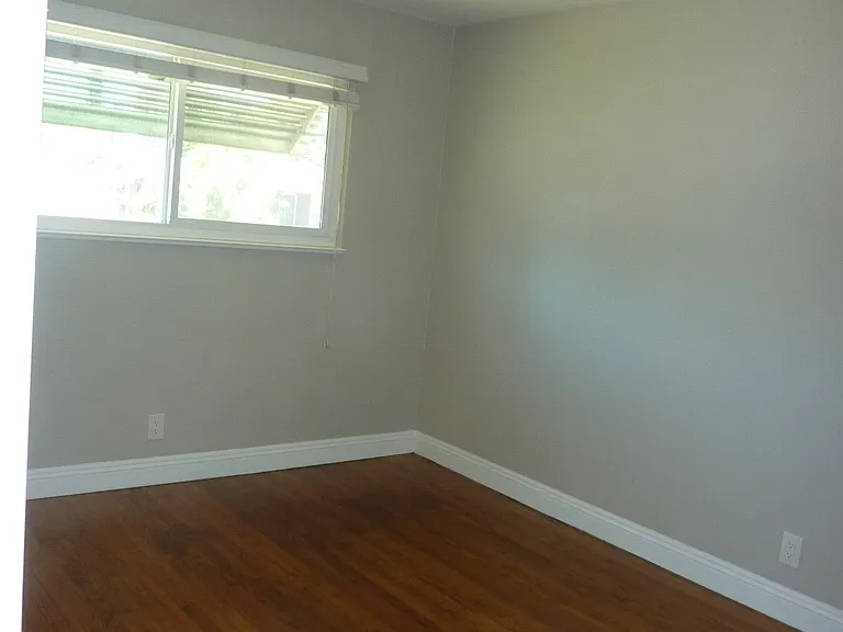 2637 Cordova Ln — Photo 11