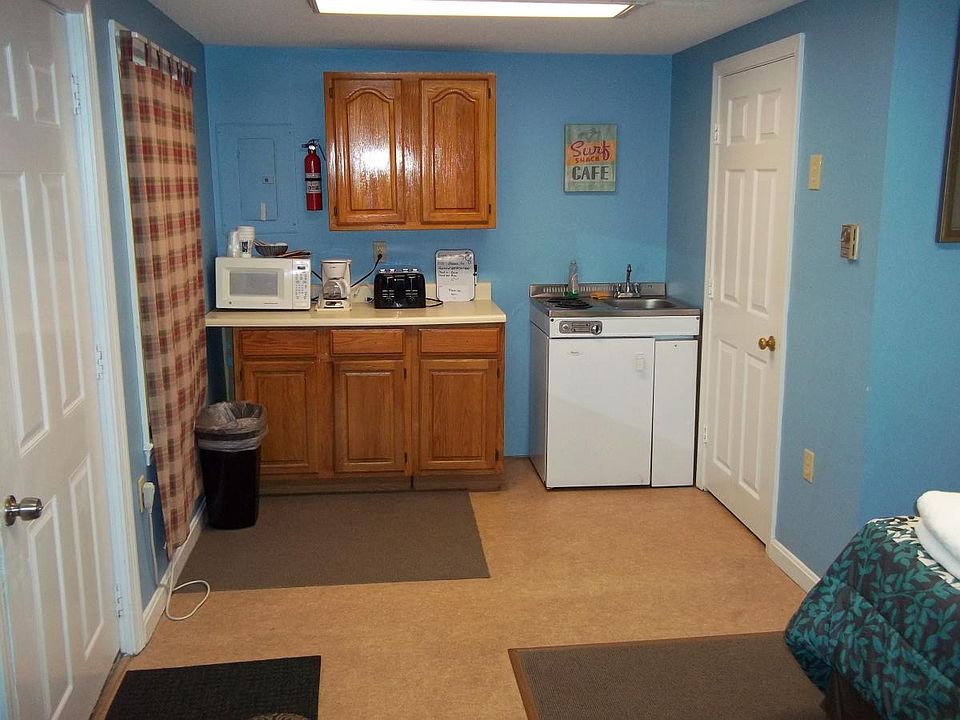 1st image of 43 W Grand Avenue # Fl 1ST
