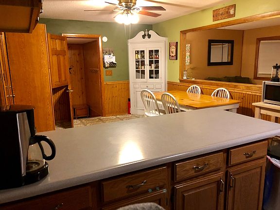 Open pass thru to living rm