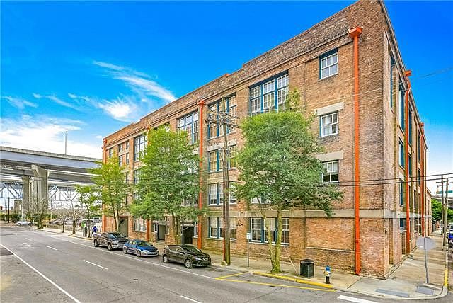 1st image of 1111 S Peters St APT 312