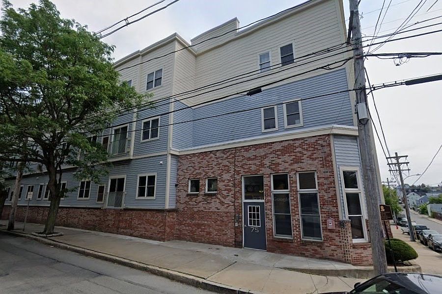 1st image of 75 Walnut St Unit 207