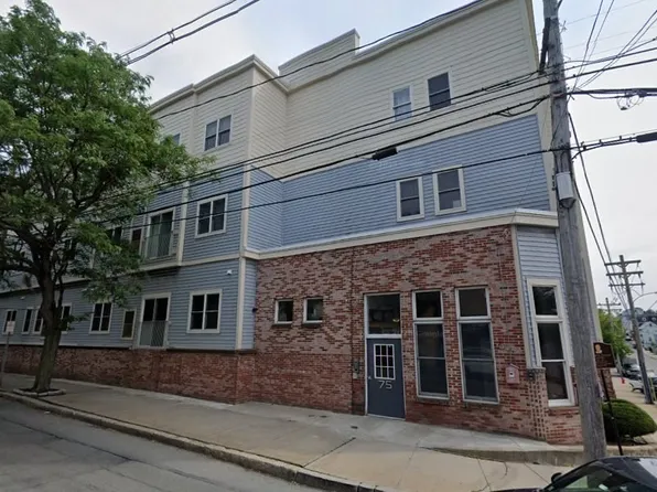 75 Walnut St Unit 207, Peabody, MA 01960