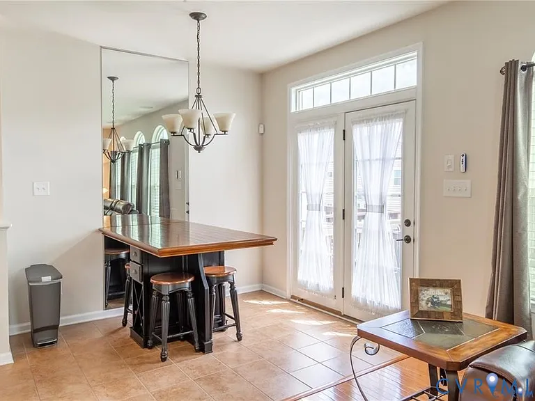 411 Siena Ln — Photo 5