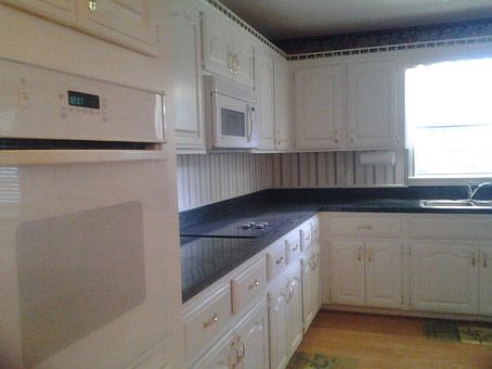 4th image of 125 Settlers Ct