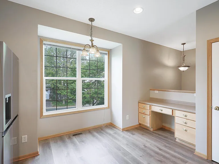 15564 Lilac Dr — Photo 7