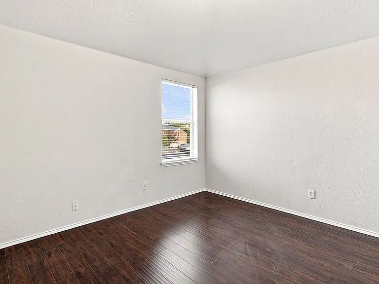 5905 Calloway Dr — Photo 17