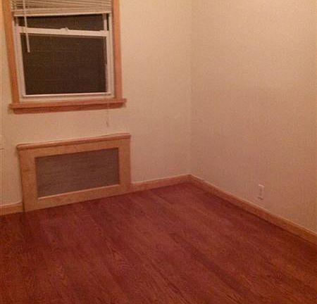 5th image of 122 Bay 13 St