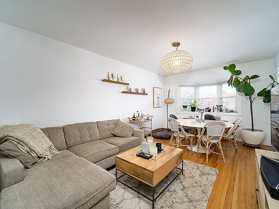 5th image of 48-20 Ditmars Blvd