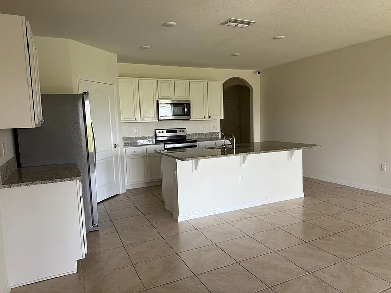 497 Noble Ave — Photo 9