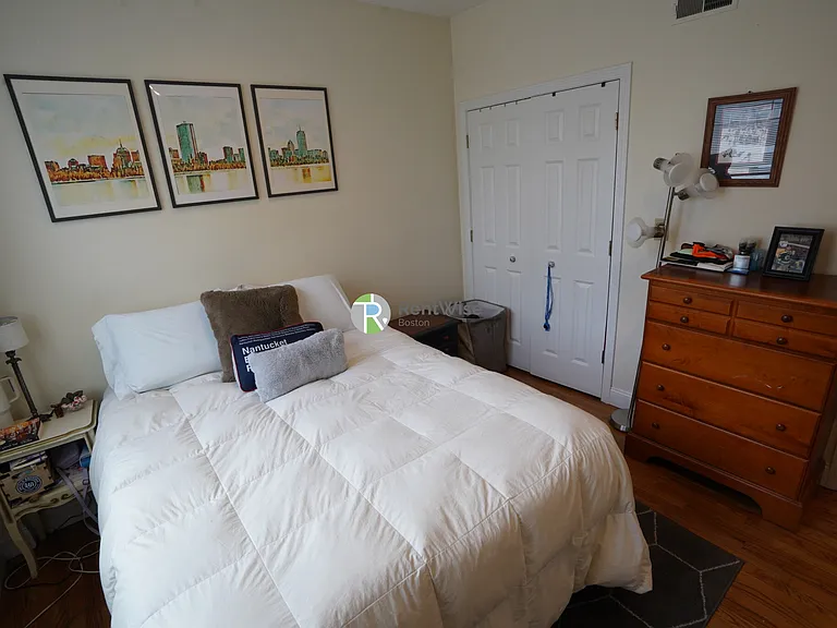 550 E 3rd St #2 — Photo 7