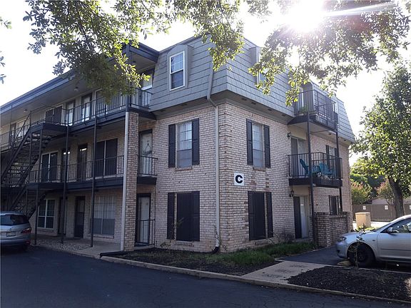 5th image of 2425 Ashdale Dr APT 62