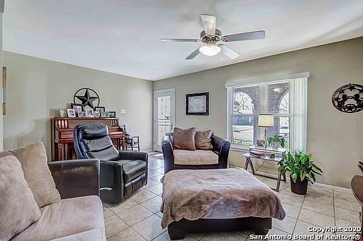 4th image of 4131 Longvale Dr