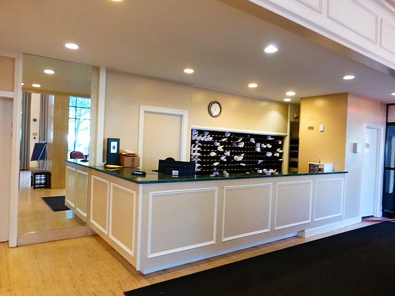 3rd image of 1300 Army Navy Dr APT 1022