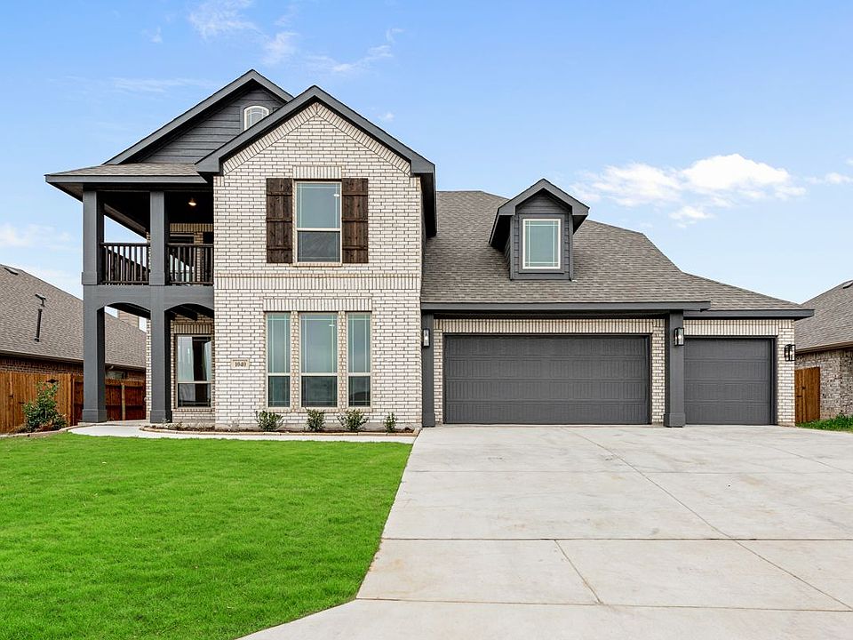 1st image of 1040 Stonehaven Dr