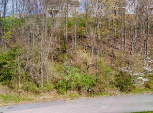 116 Iris Ln, Morgantown, WV 26501