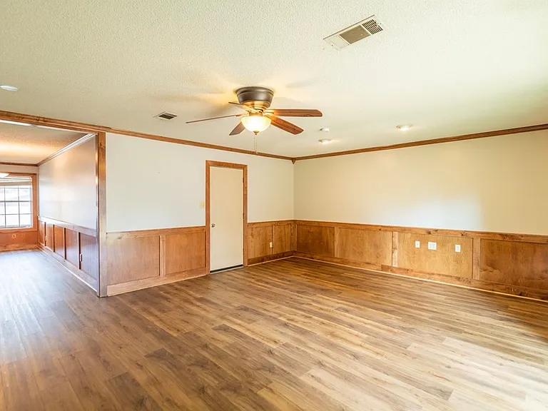 1016 Grayland Dr — Photo 16