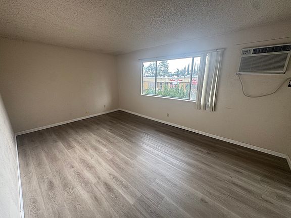 3rd image of 281 Julie Dr APT 3