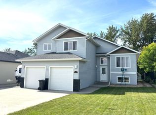 3901 44a Ave, Drayton Valley, AB T7A1V9