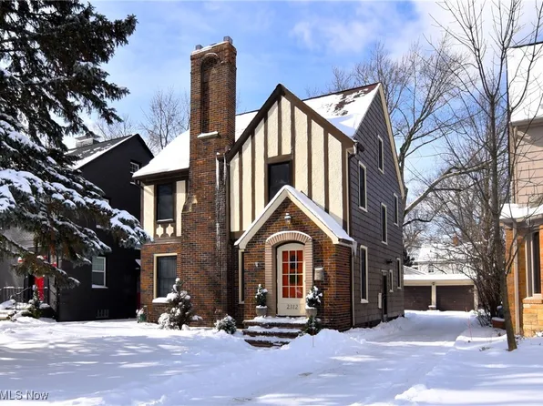 2312 Canterbury Rd, University Heights, OH 44118