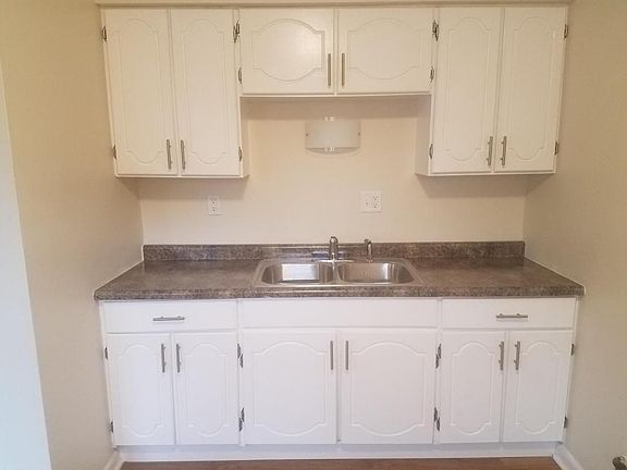 3rd image of 2854 Joyce Ave APT C