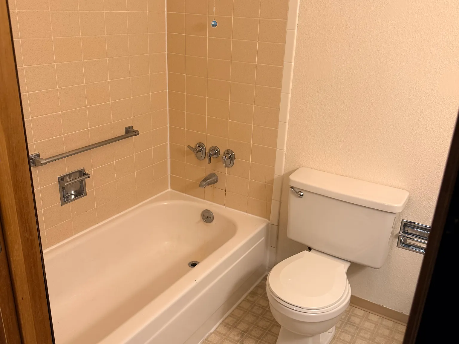 1 bed, 430 sqft, $1,150 — Photo 4
