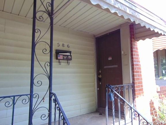2nd image of 586 S Lakewood Ave