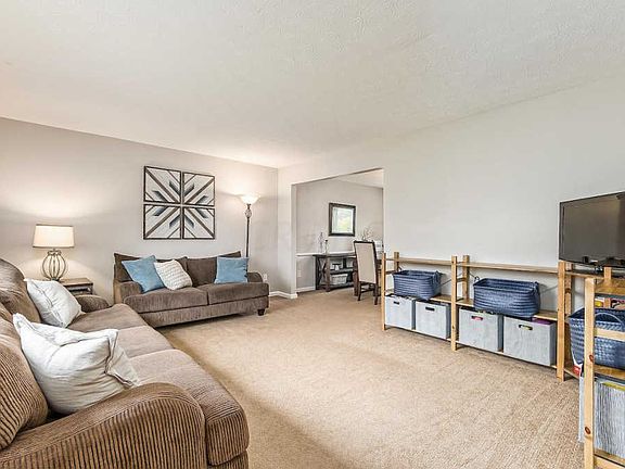 5th image of 2111 Olde Sawmill Blvd