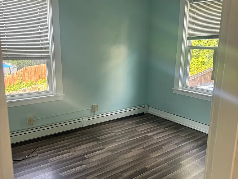 276 Park Ave — Photo 13